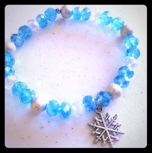 Beautiful Snowflake Charm bracelet‎